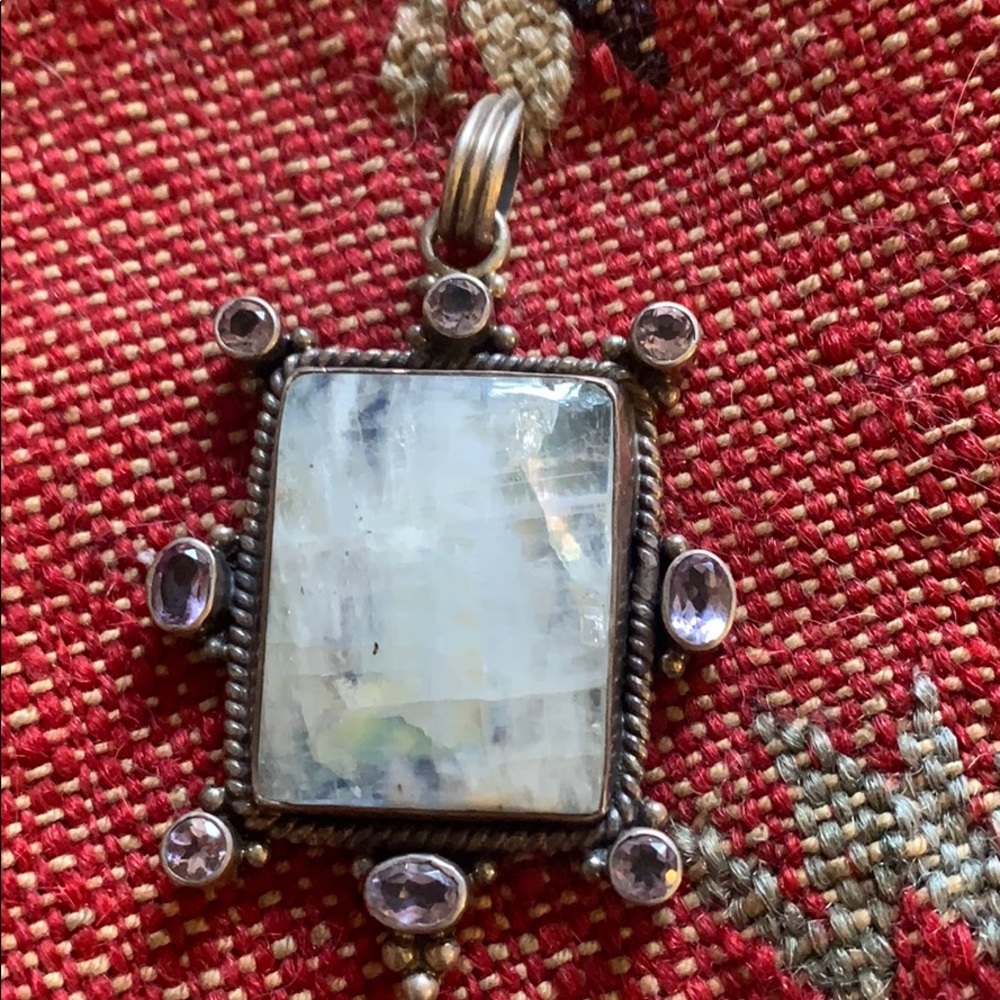 Pendant